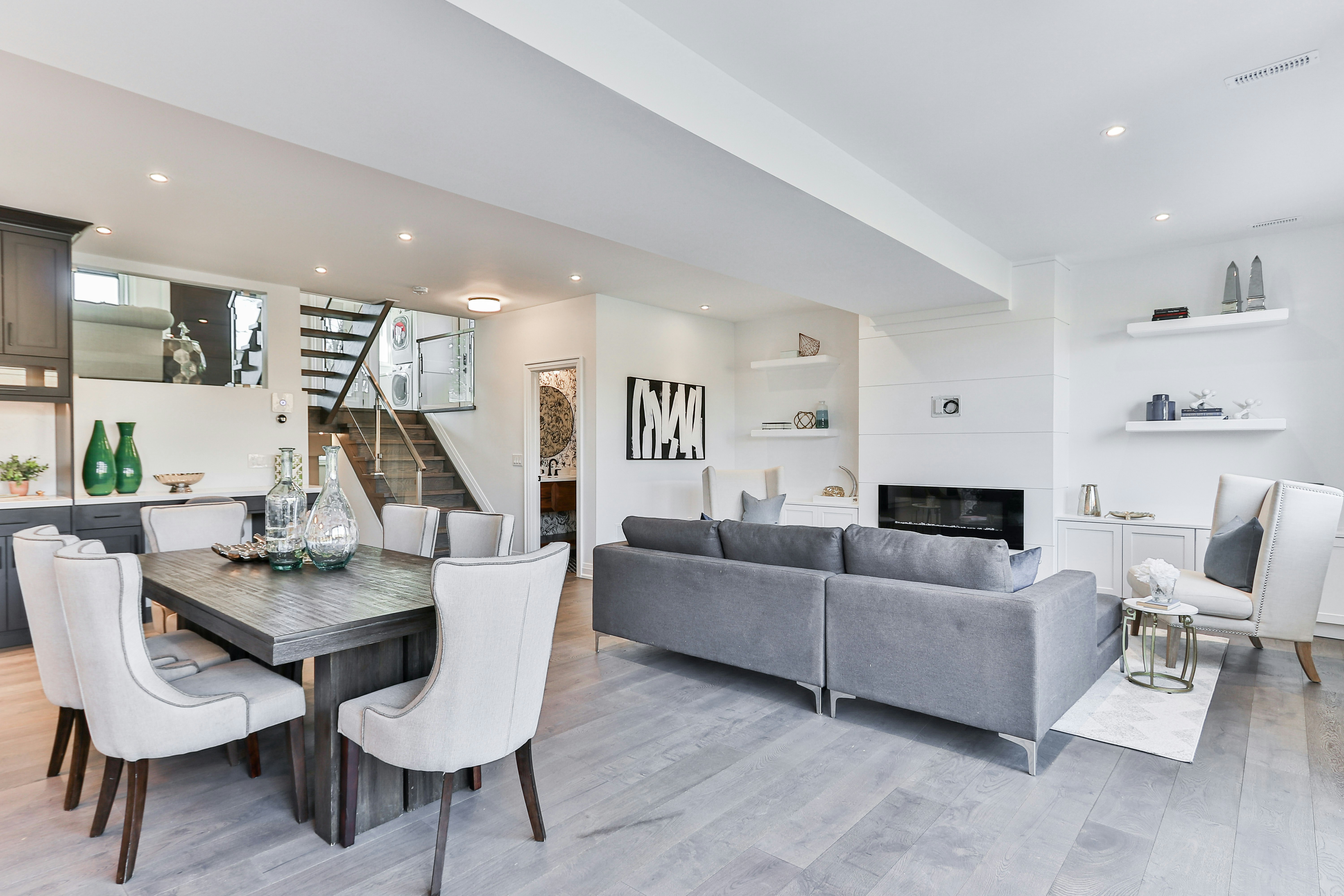 Schlüsselfertiger Neubau und modernes Baugrundstück in Baden-Württemberg von NESTRA Smart Property Marketing